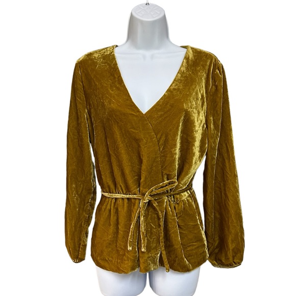 J.Crew Faux-Wrap Top In Drapey Velvet Vintage Gold Size 8 *RUNS SMALL NWT - Picture 6 of 9
